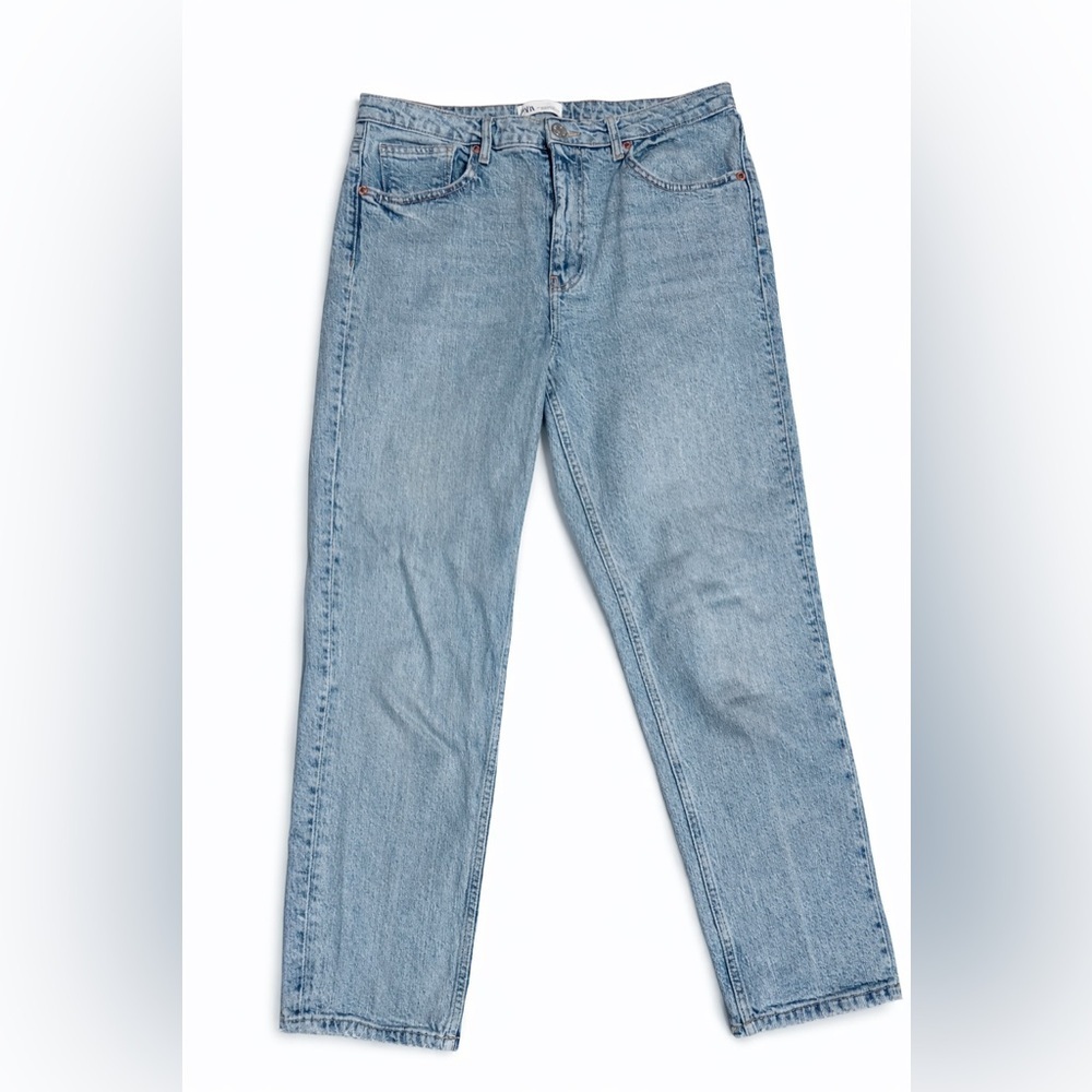 Zara Classic Light Wash Straight Jeans